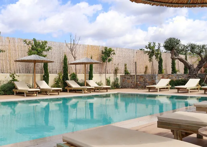 Volta Suites And Villas
